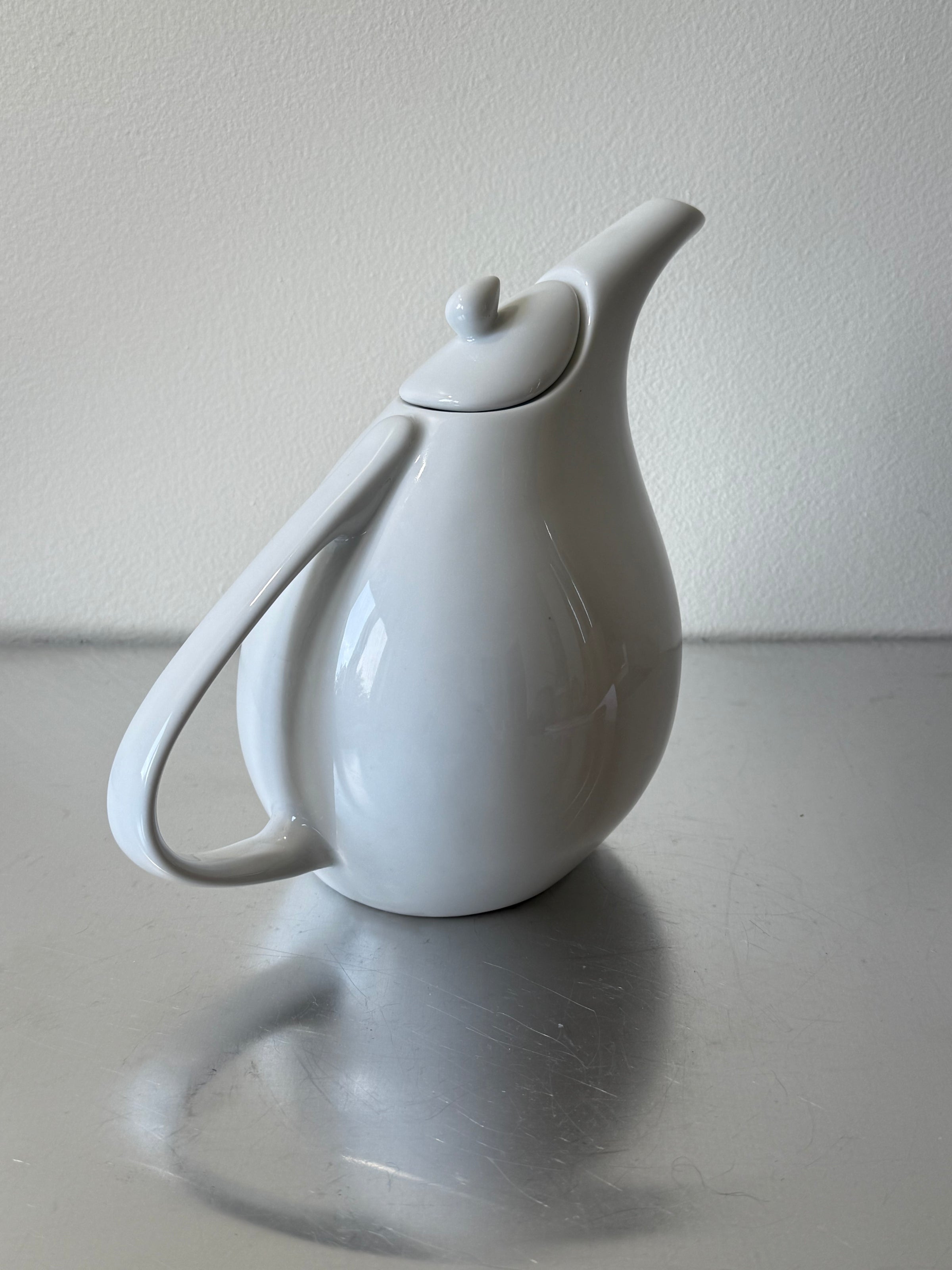 Tie Porcelain White Tea Pot