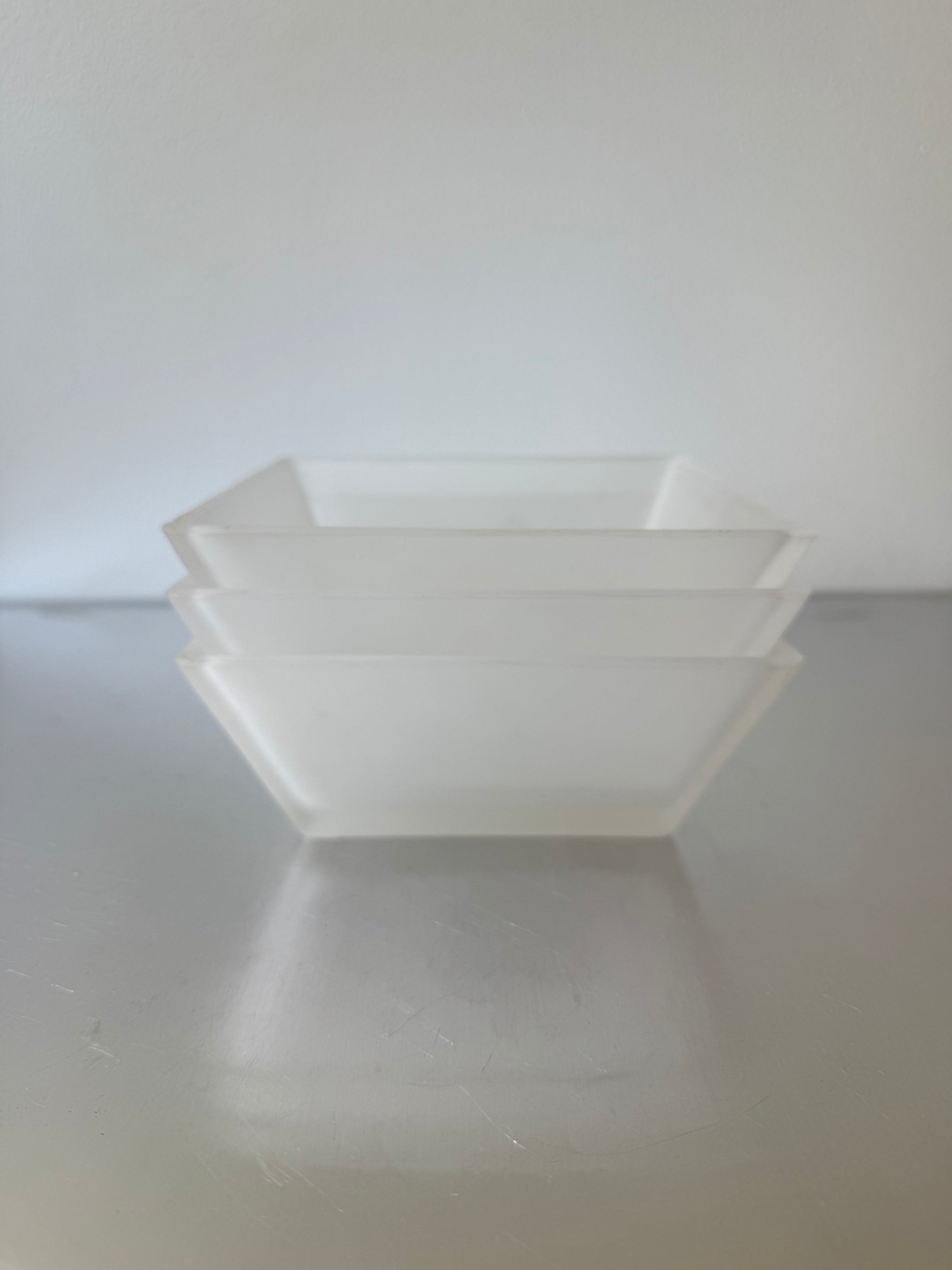 Set of 3 crystal frosted bowls