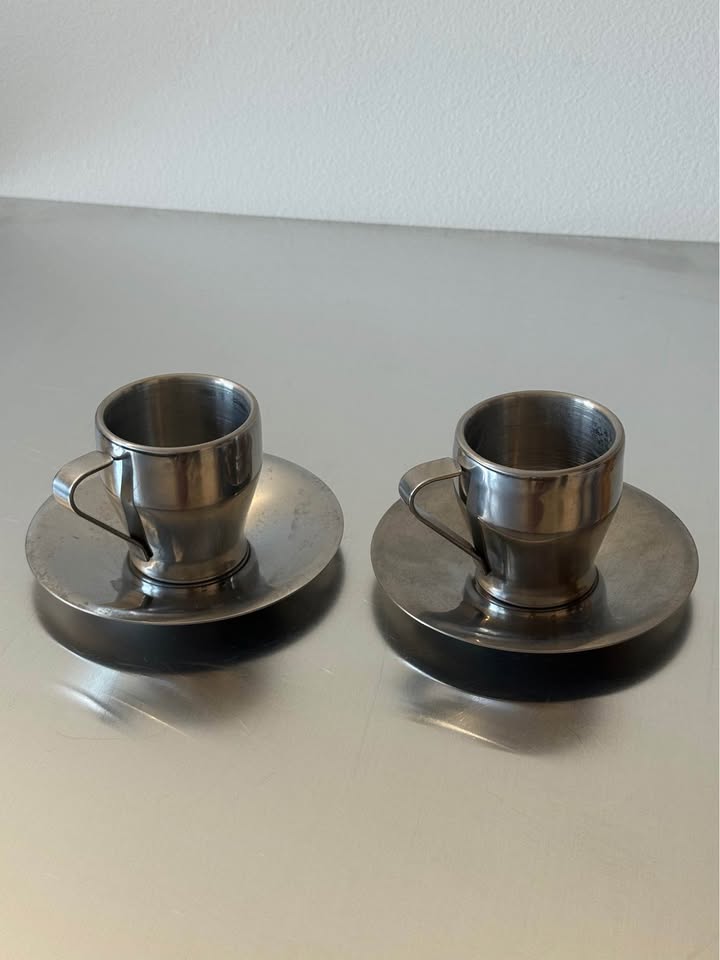 Set of 2 Stainless Steel Espresso Cups With Plates