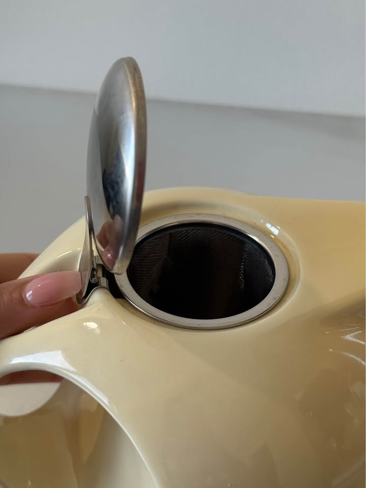 MCM Irish Cream Stainless Steel Teapot
