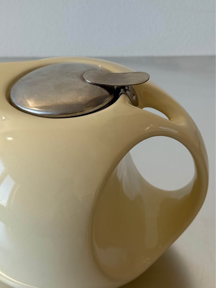 MCM Irish Cream Stainless Steel Teapot