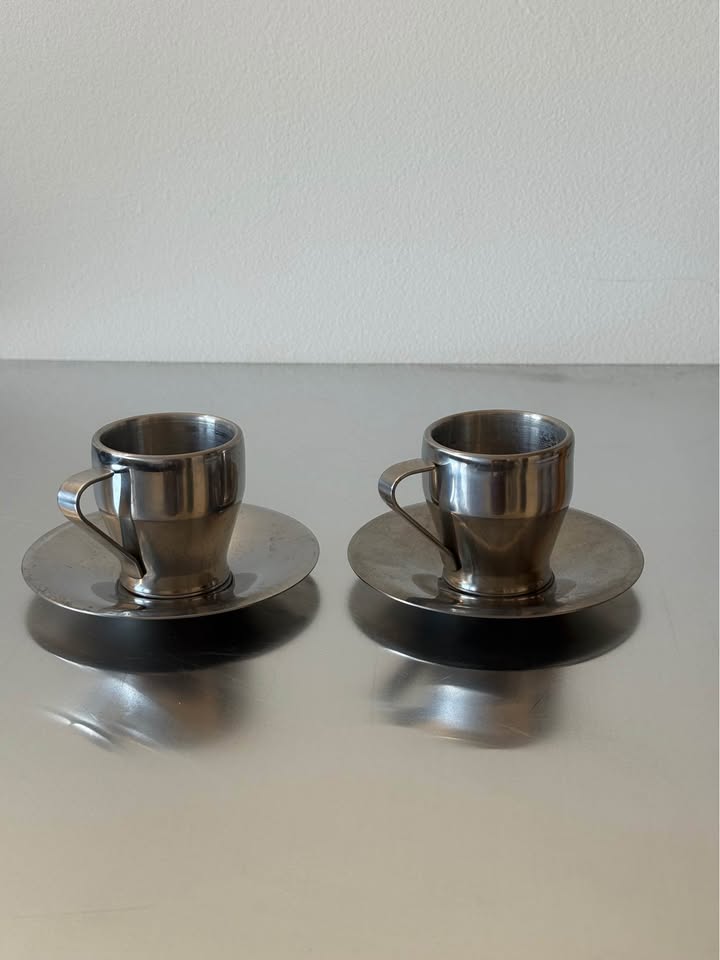 Set of 2 Stainless Steel Espresso Cups With Plates