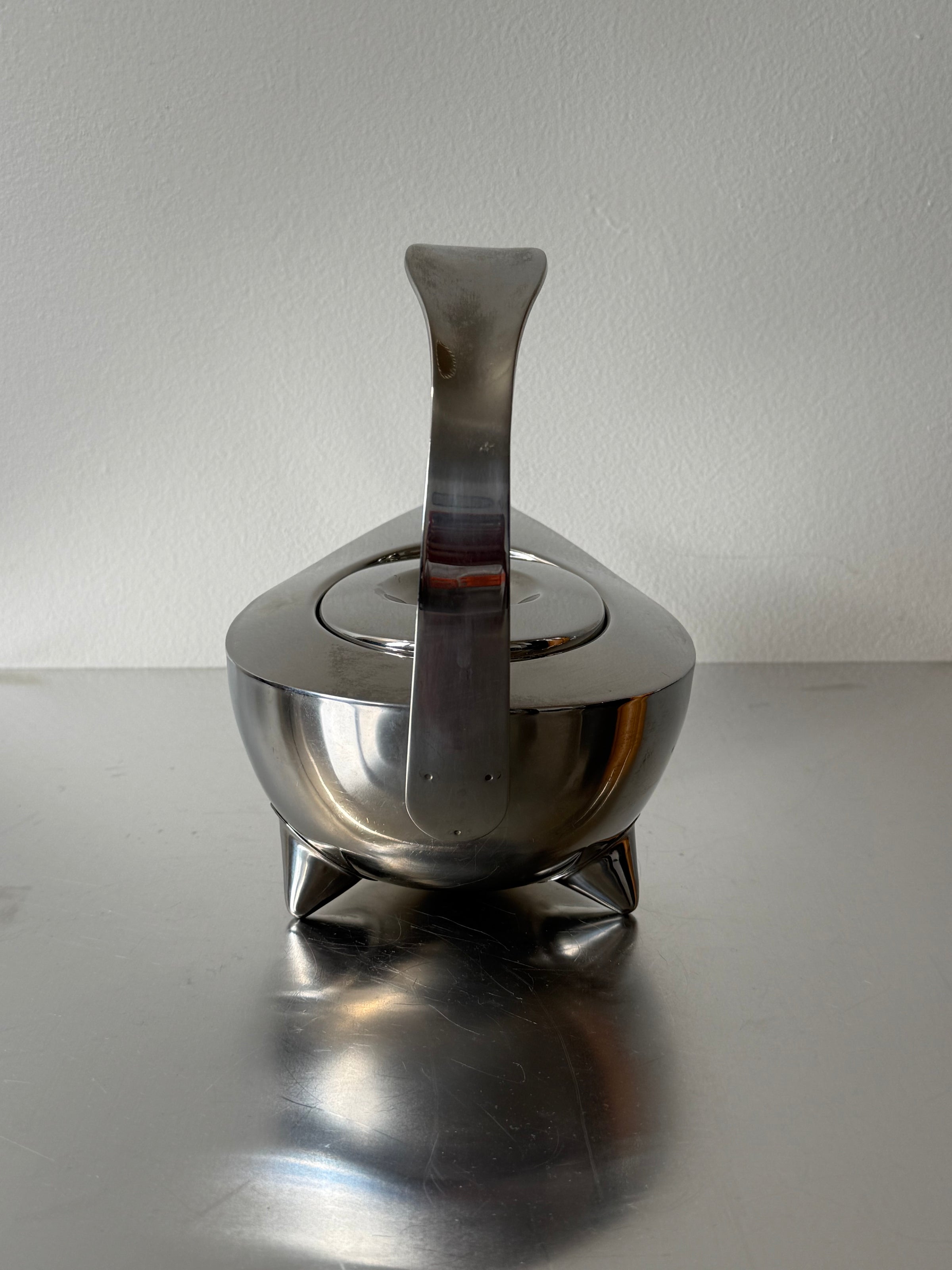 Bodum Alladin Lamp Naoko Teapot by Jorgensen