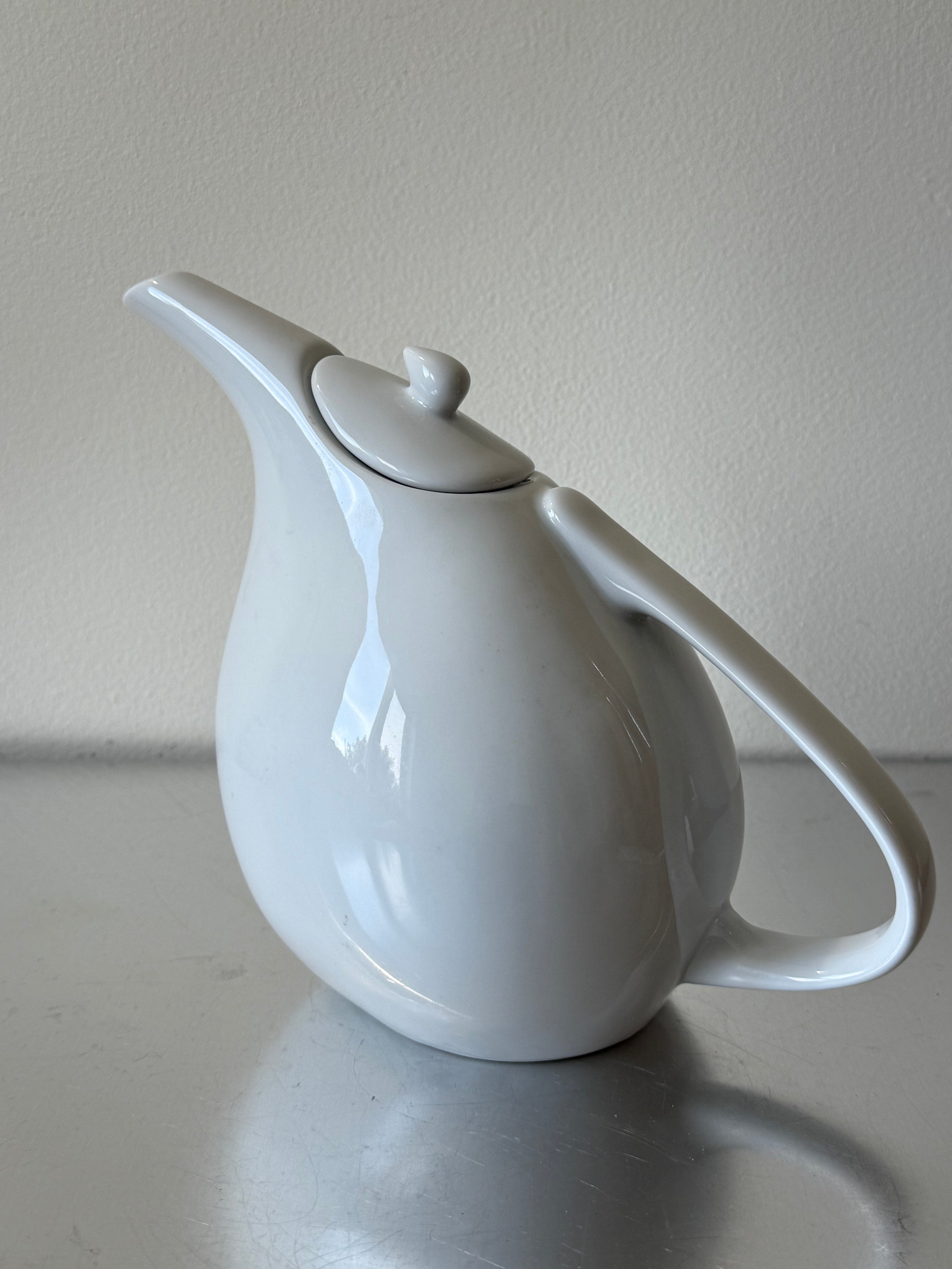 Tie Porcelain White Tea Pot
