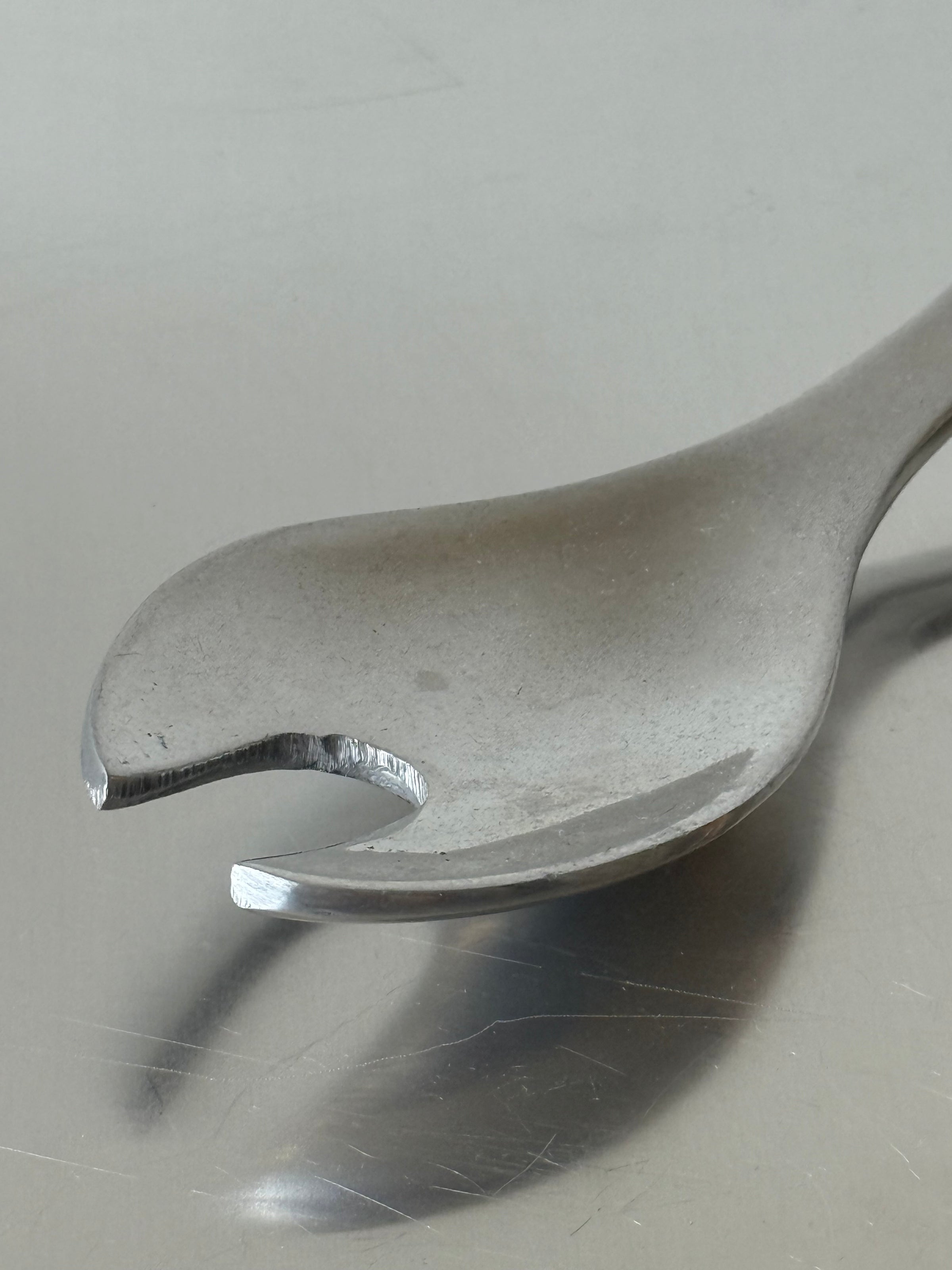 Mariposa Aluminum Salad Serving Fork 1995 Vintage Grapes Tong
