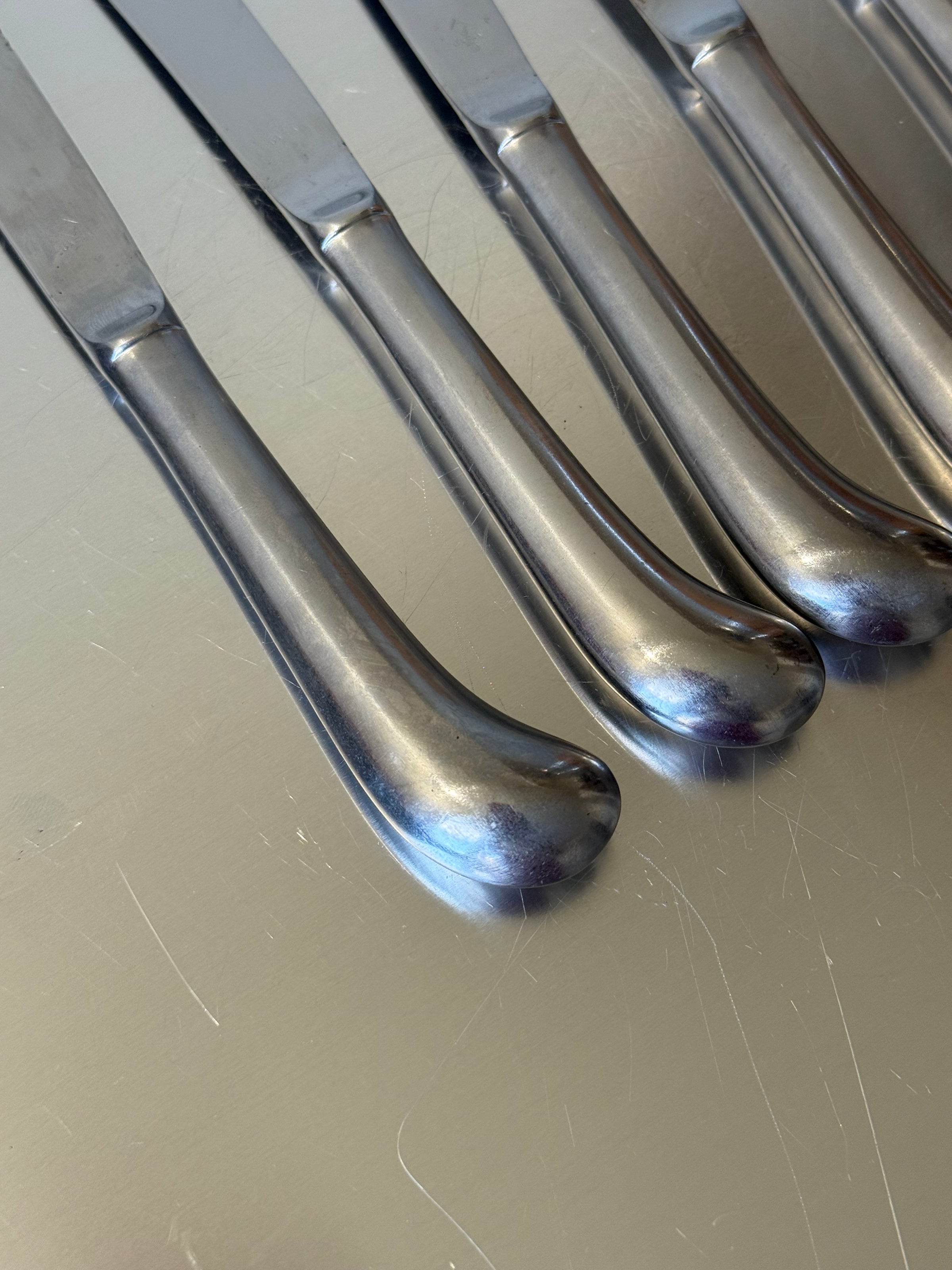 Set of 6 vintage colonial butter knives