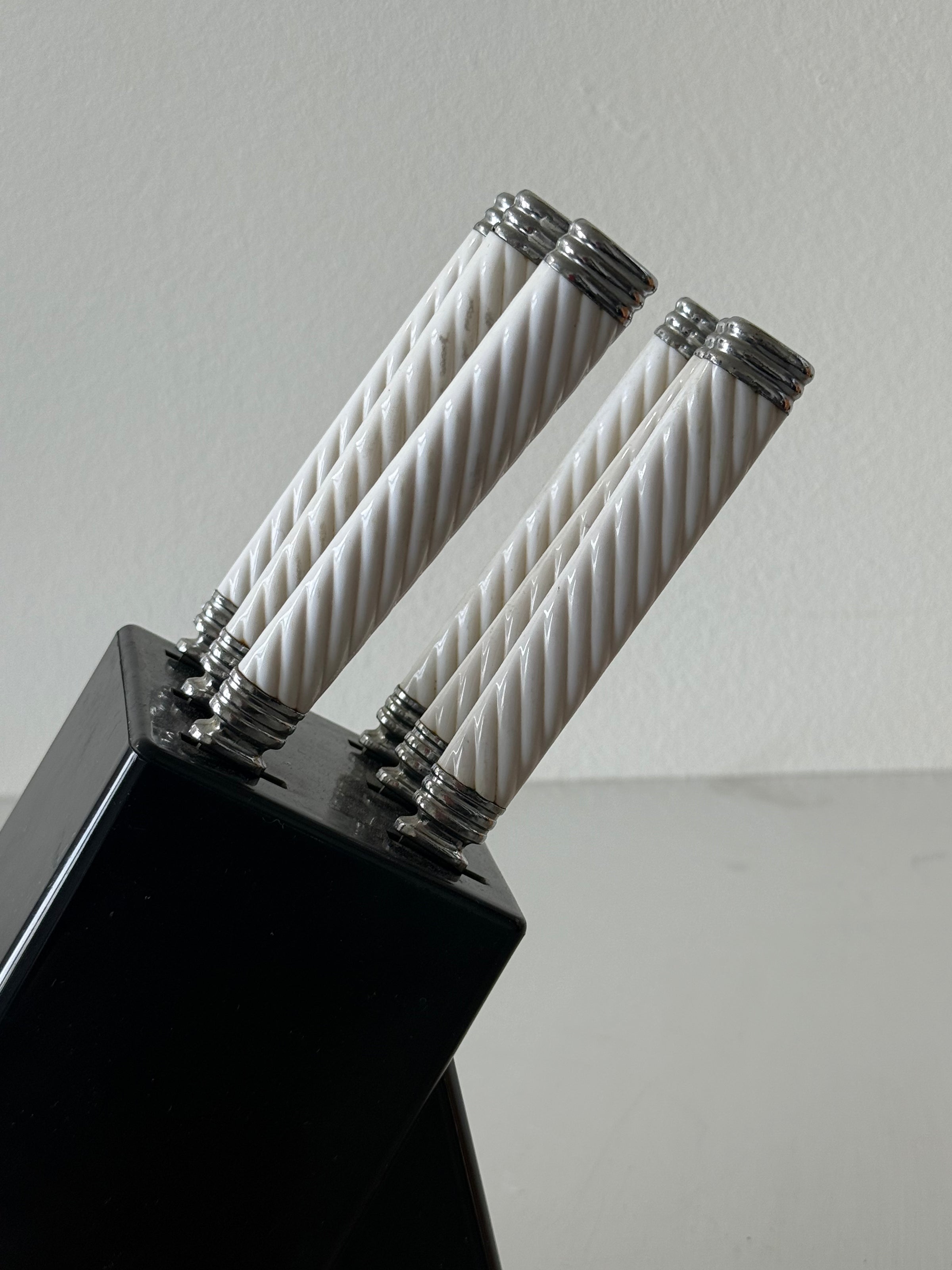 Vintage Mikasa Acryclic Knives Bloc