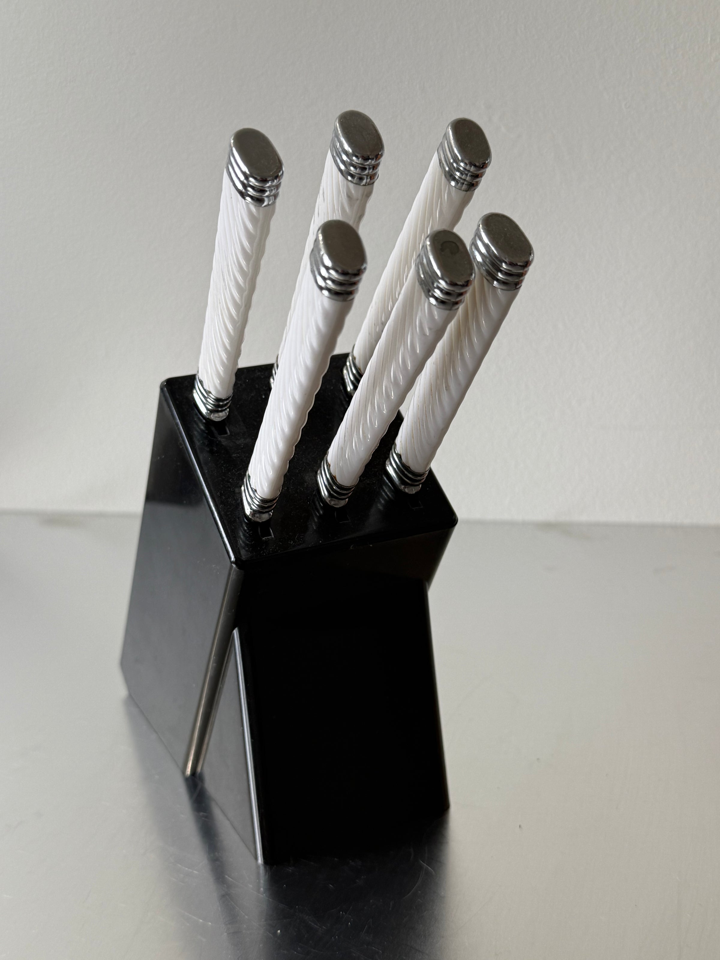 Vintage Mikasa Acryclic Knives Bloc