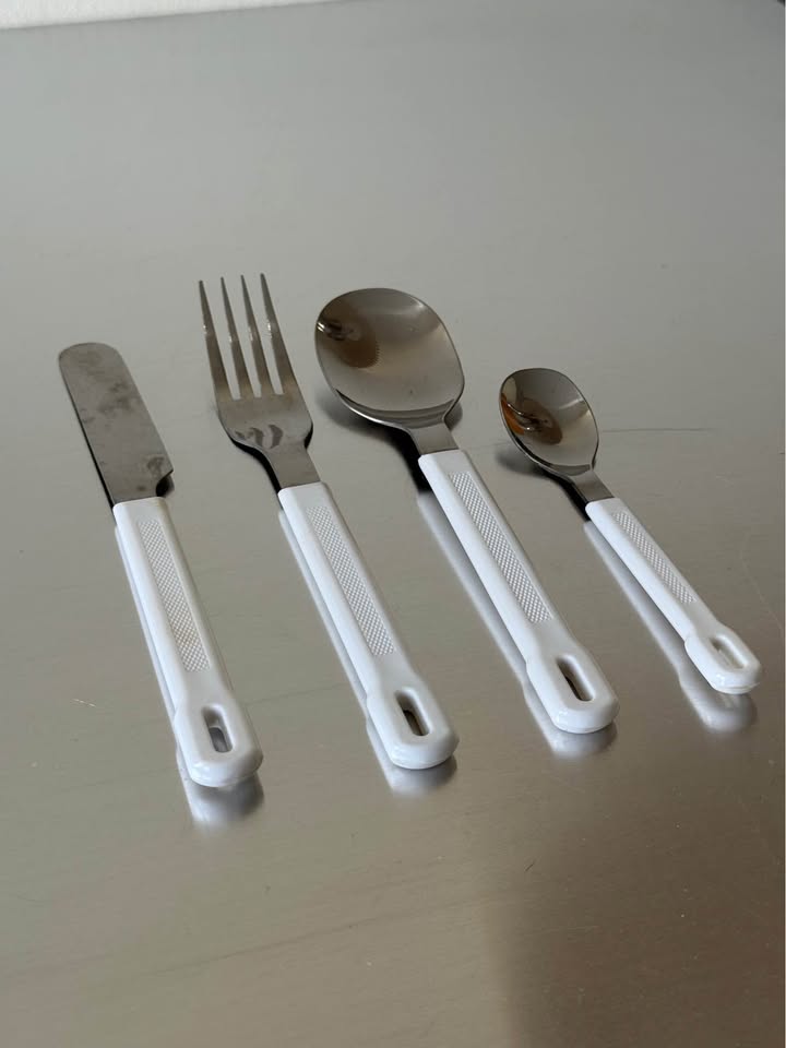 Set of 24 pieces Vintage Hanging Cultery