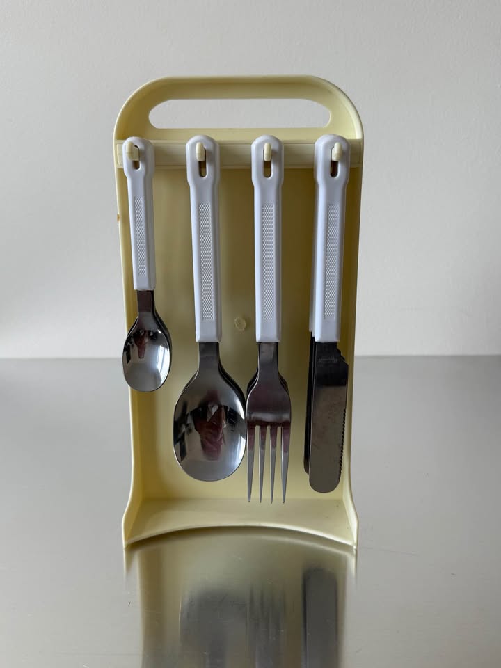 Set of 24 pieces Vintage Hanging Cultery